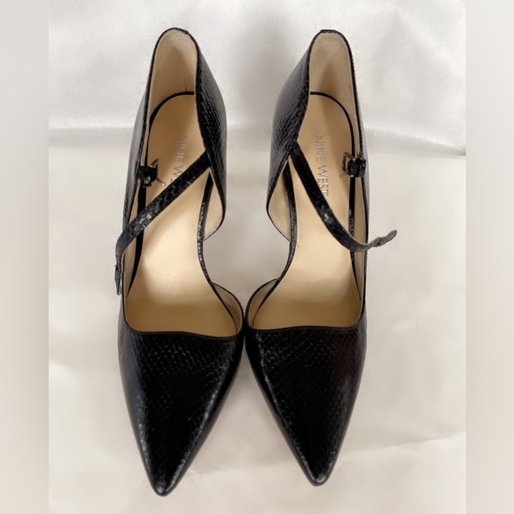 Nine West Shoes - Nine West Jennelle Black high heel Shoes in size us 6M
